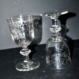 Saint-Louis set of 2 wine glasses – acid-etched floral rocaille decoration 1920 H13