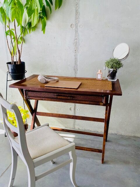 Desk / dressing table on trestle