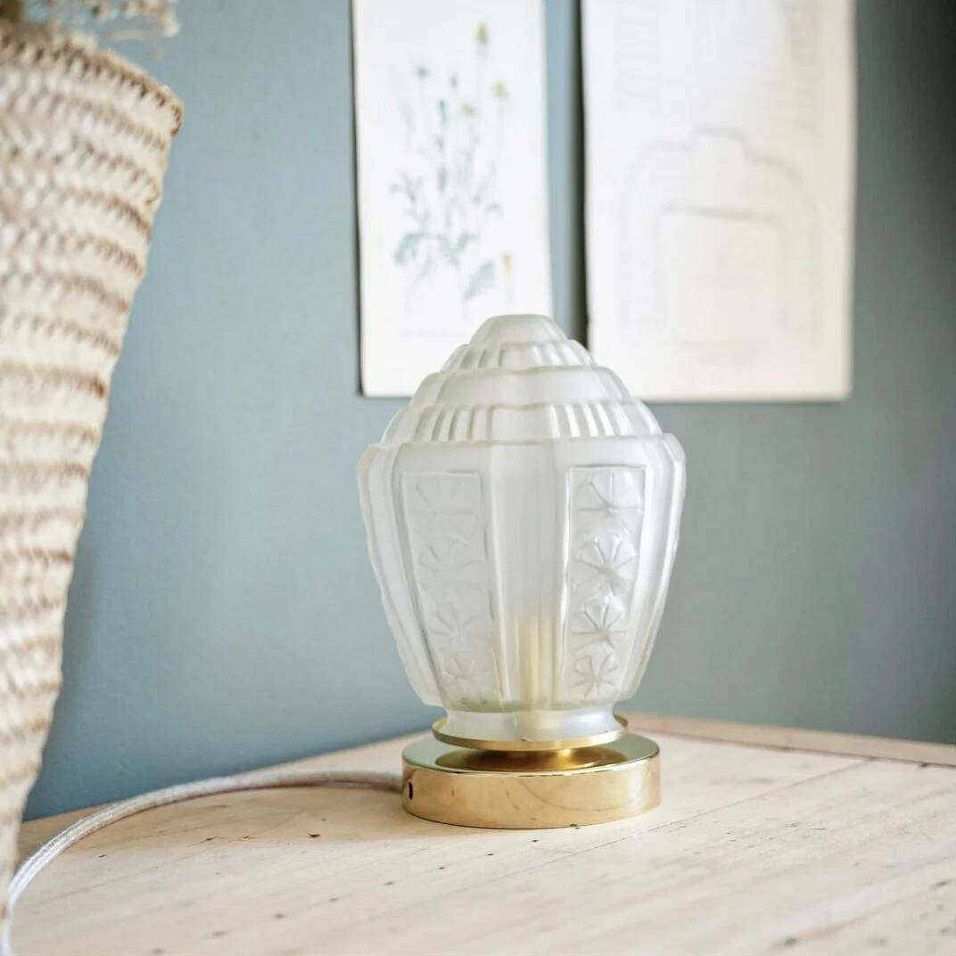 Table lamp skyscraper flowers