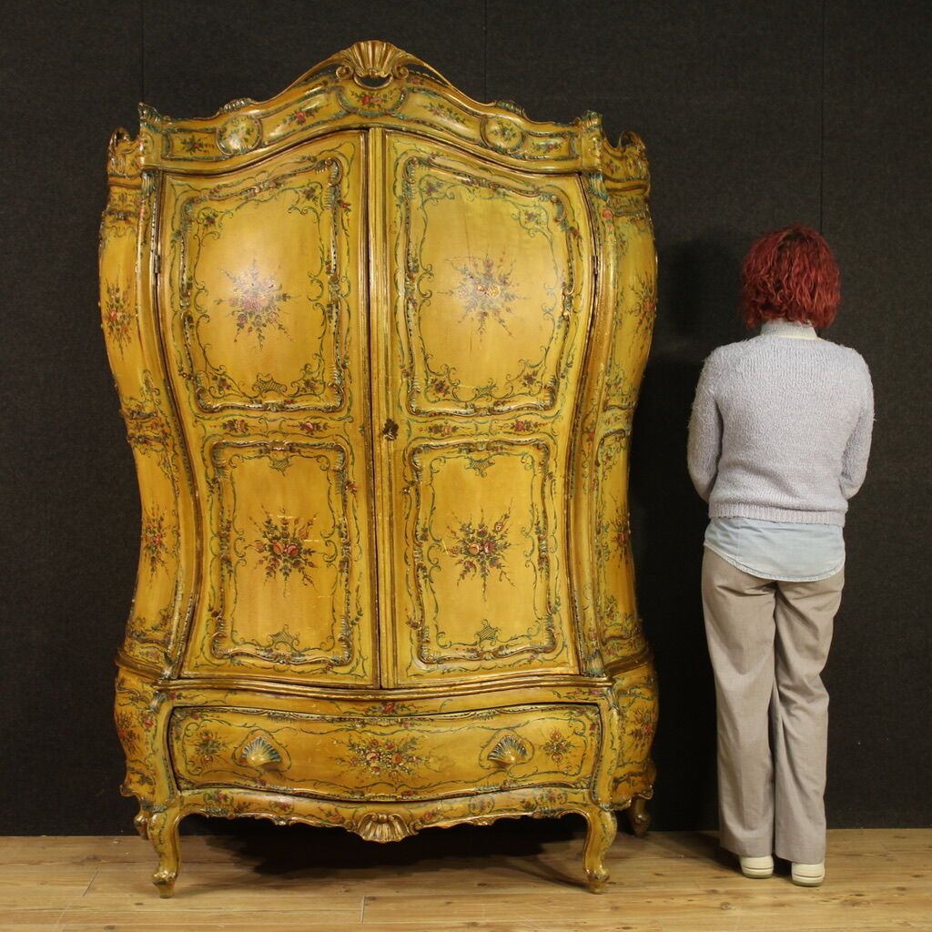 Wardrobe in Venetian style from the 60s