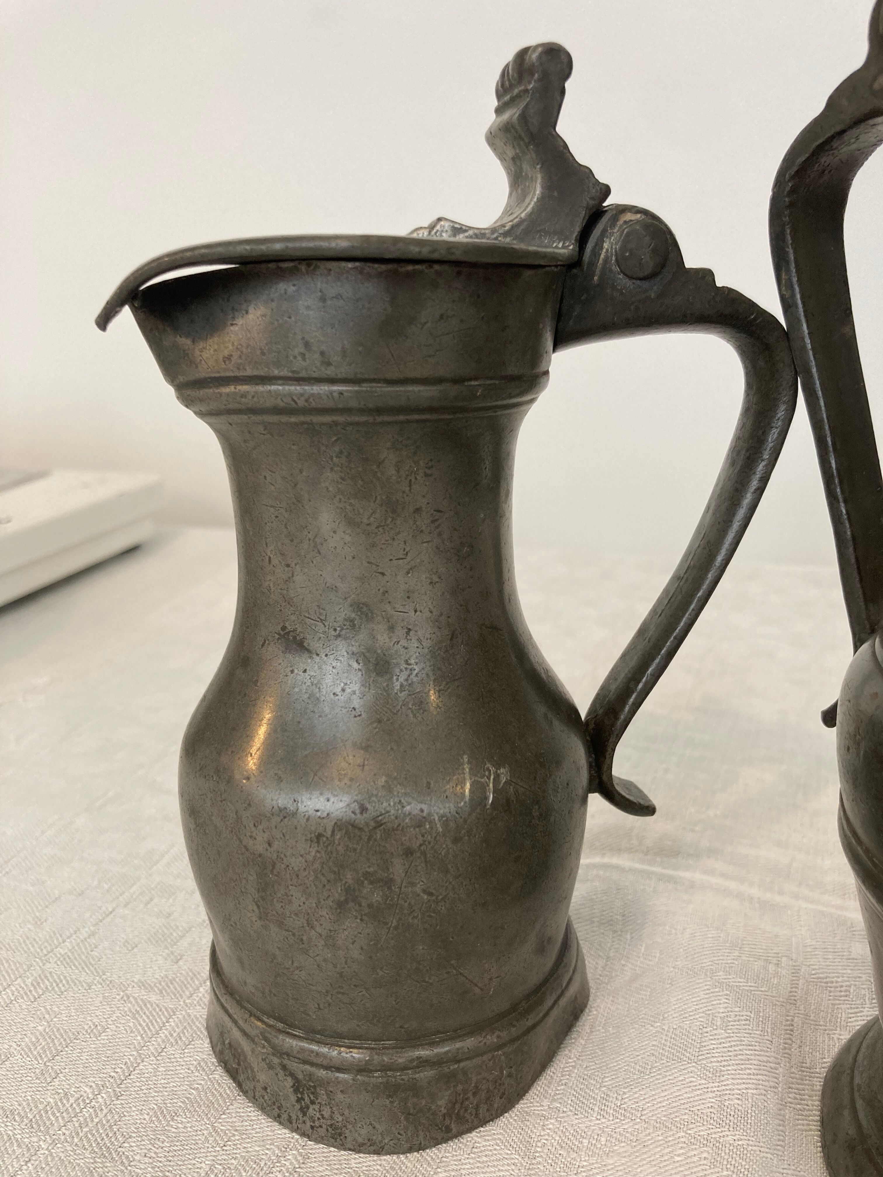 Pair of wine pitchers in pewter XVIIIth date 1753