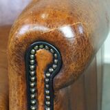 Correct and comfortable sheep leather armchair/armchair with a beautiful finish