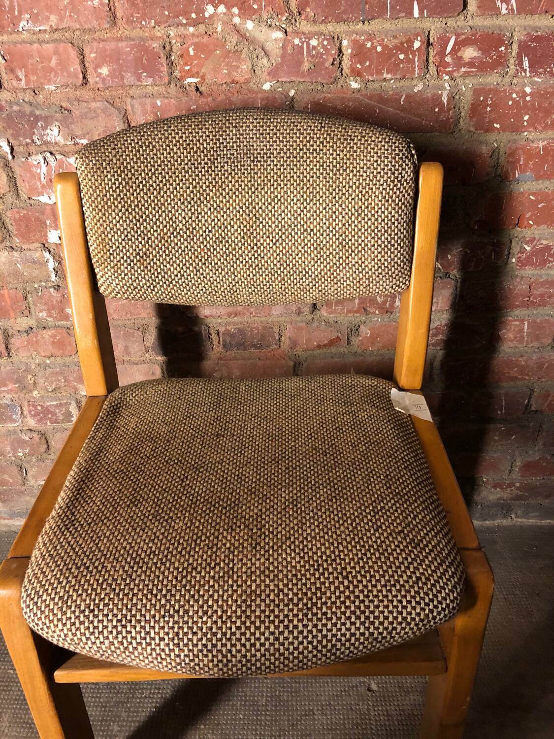 Series 6 elm chairs Maison Regain