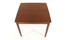 Compact Poul Hundevad for Hundevad & Co extendable dining table