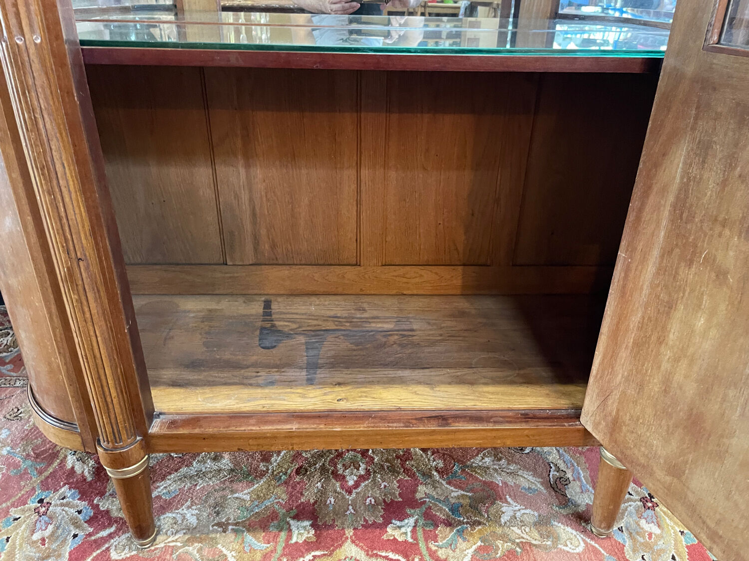 Vitrine en acajou de style Louis XVI