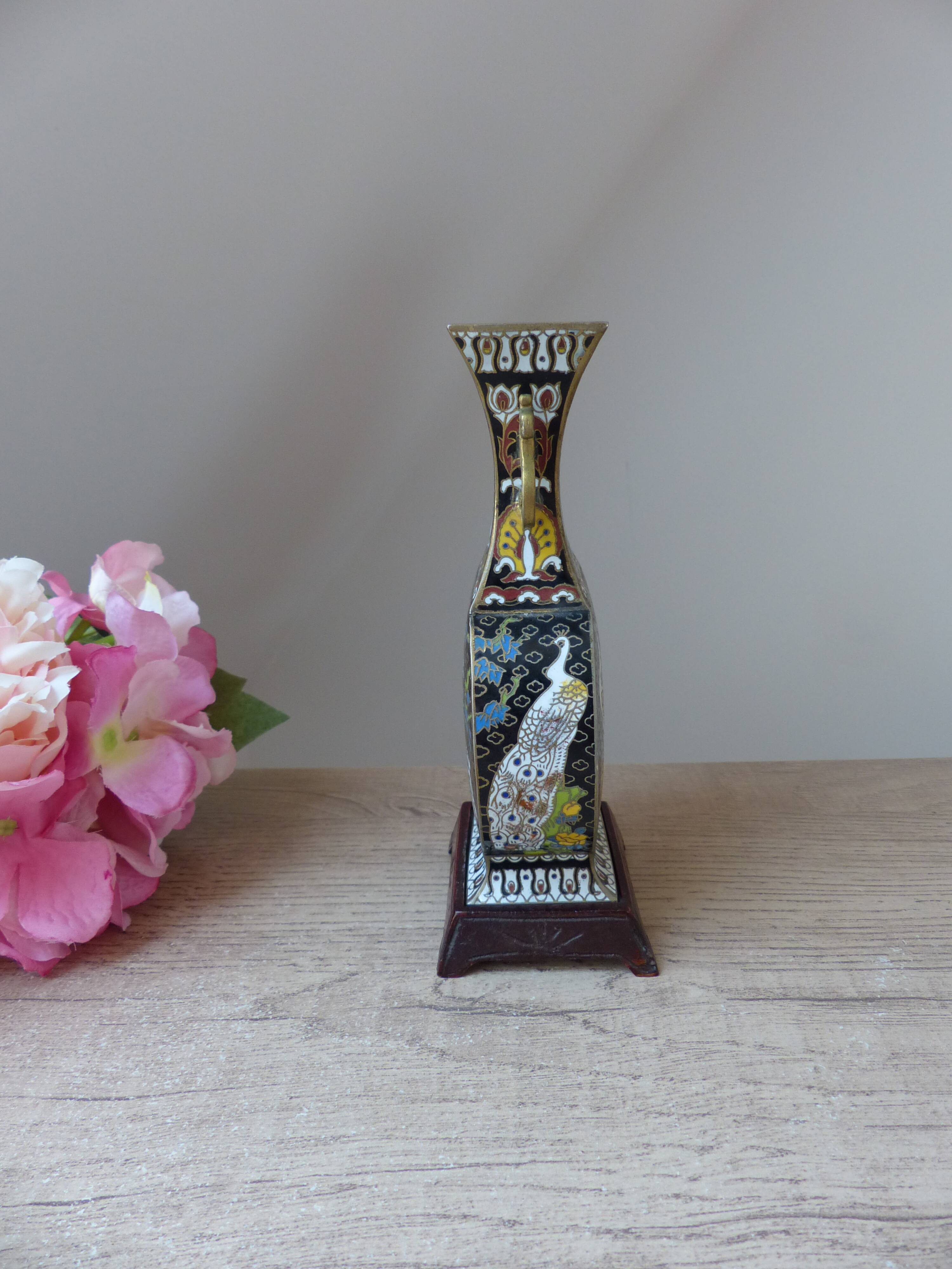 Vase pattern bird peacocks cloisonné asian decoration