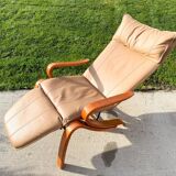 Westnofa Scandinavian Relax leather lounge chair, 1980s