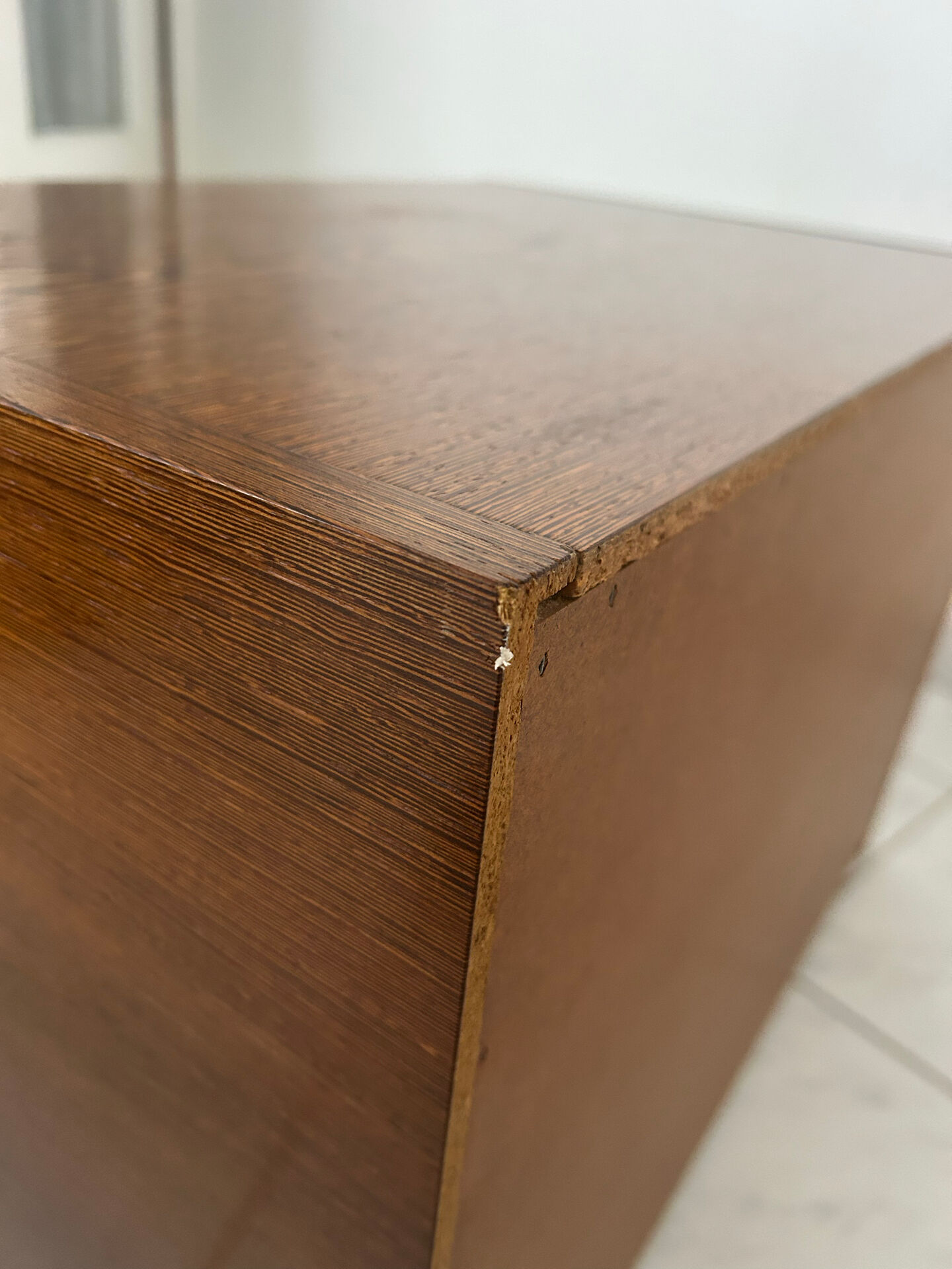 Ensemble de tables de chevet vintage en bois wengé.