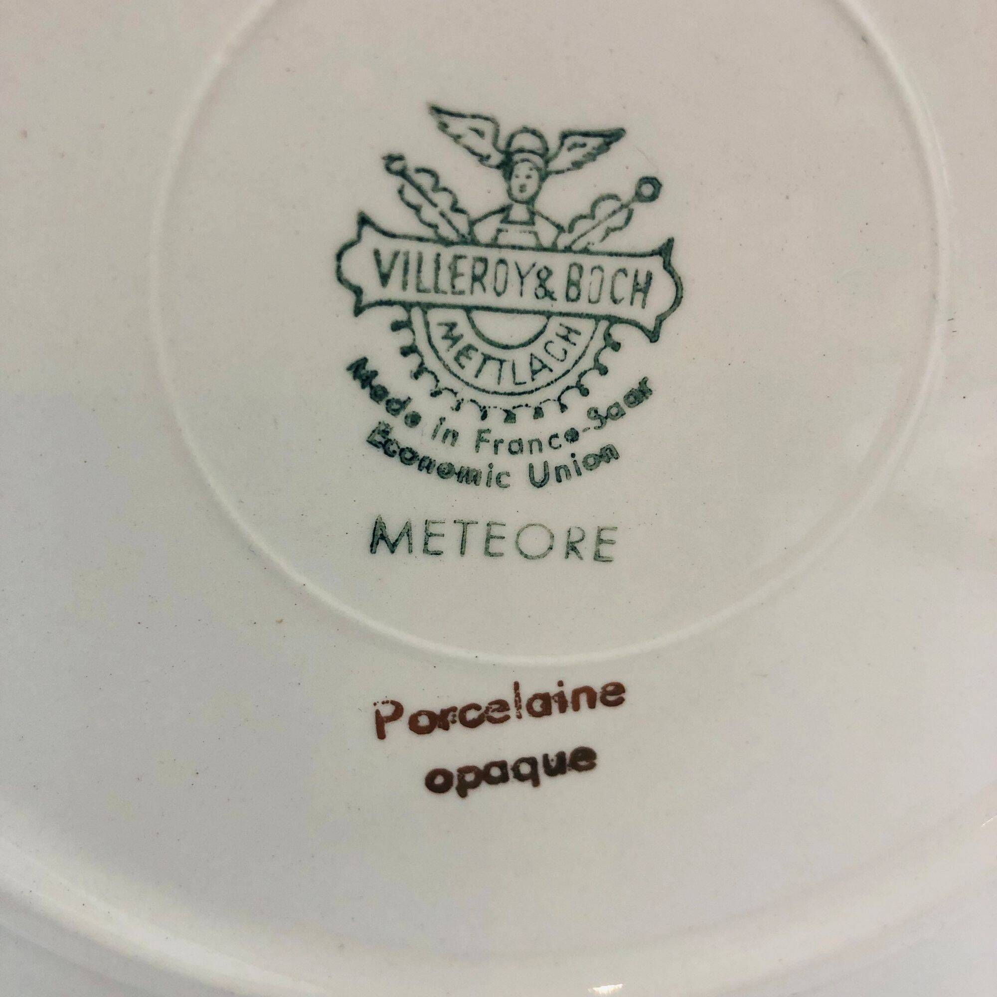 6 Assiettes à dessert et le plat de service, Villeroy & Boch », Météore.
