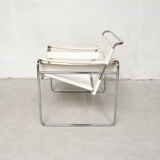 Fauteuil Wassily blanc par Marcel Breuer