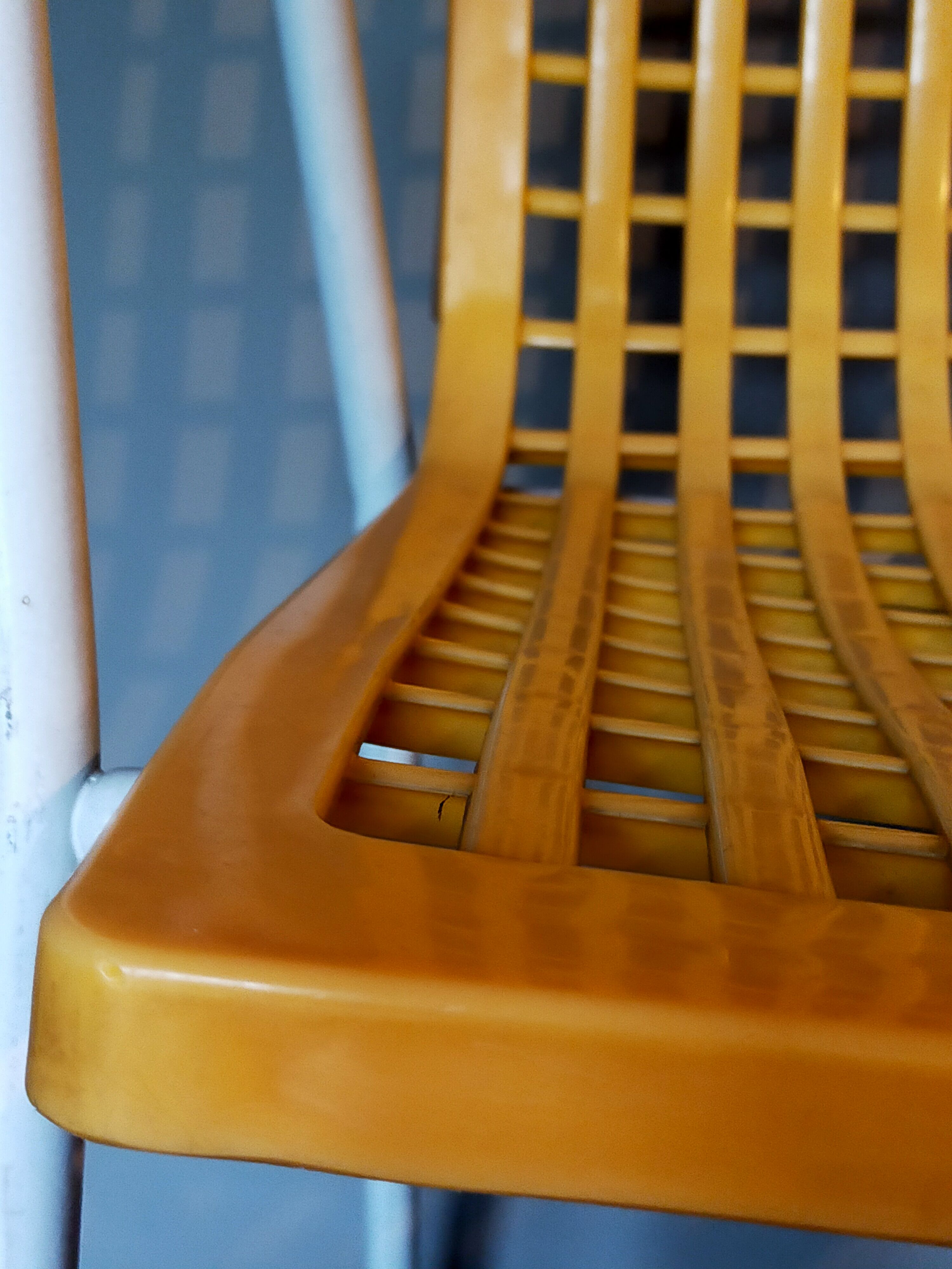 Chaise design vintage Grosfillex n°2070