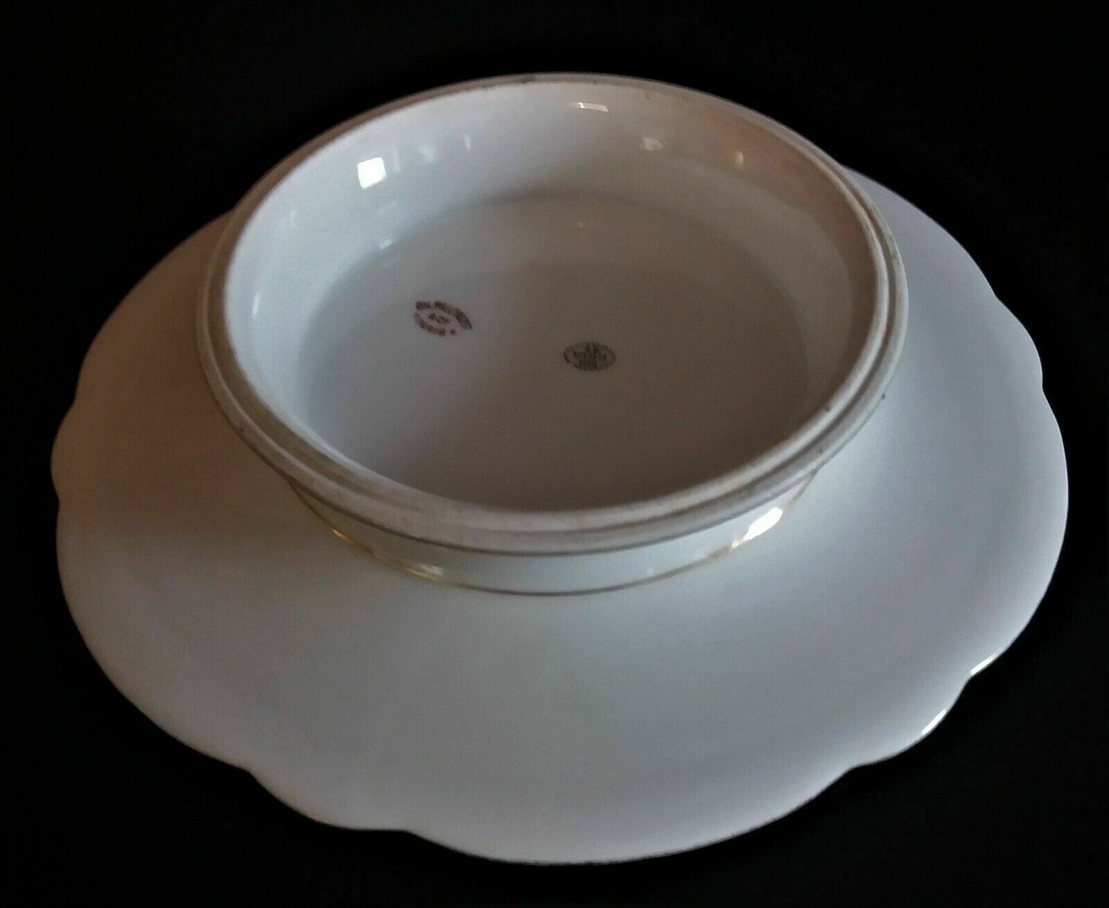 Flat plate heel porcelain of Paris monogram Ch. Pillivuyt XIXth