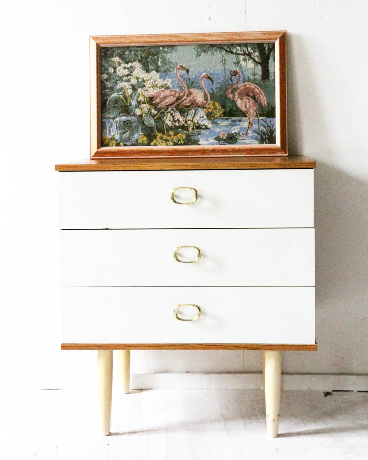 Vintage white chest of drawers