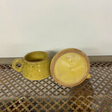 Lots of two ceramic cups