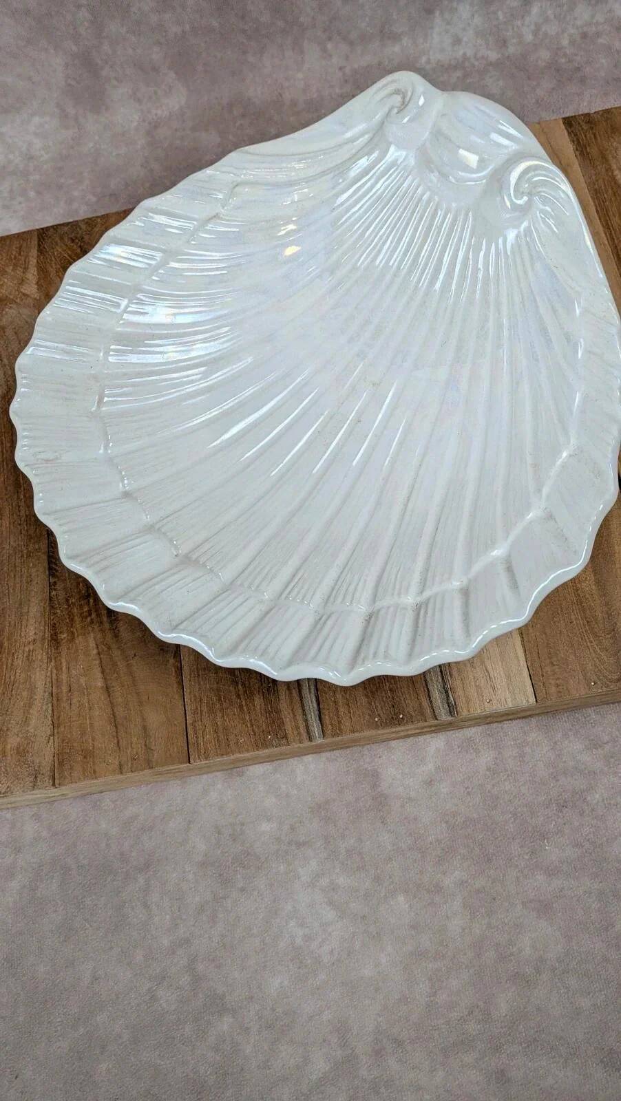 Large antique shell-shaped dish – iridescent finish