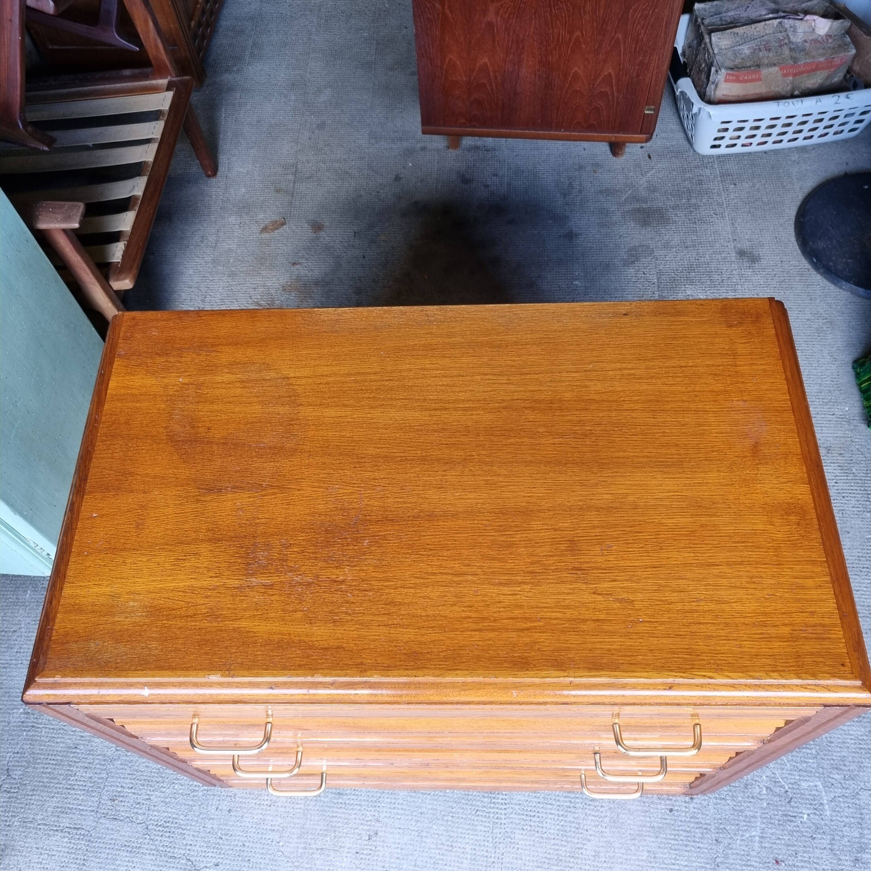 Compact art deco chest of drawers