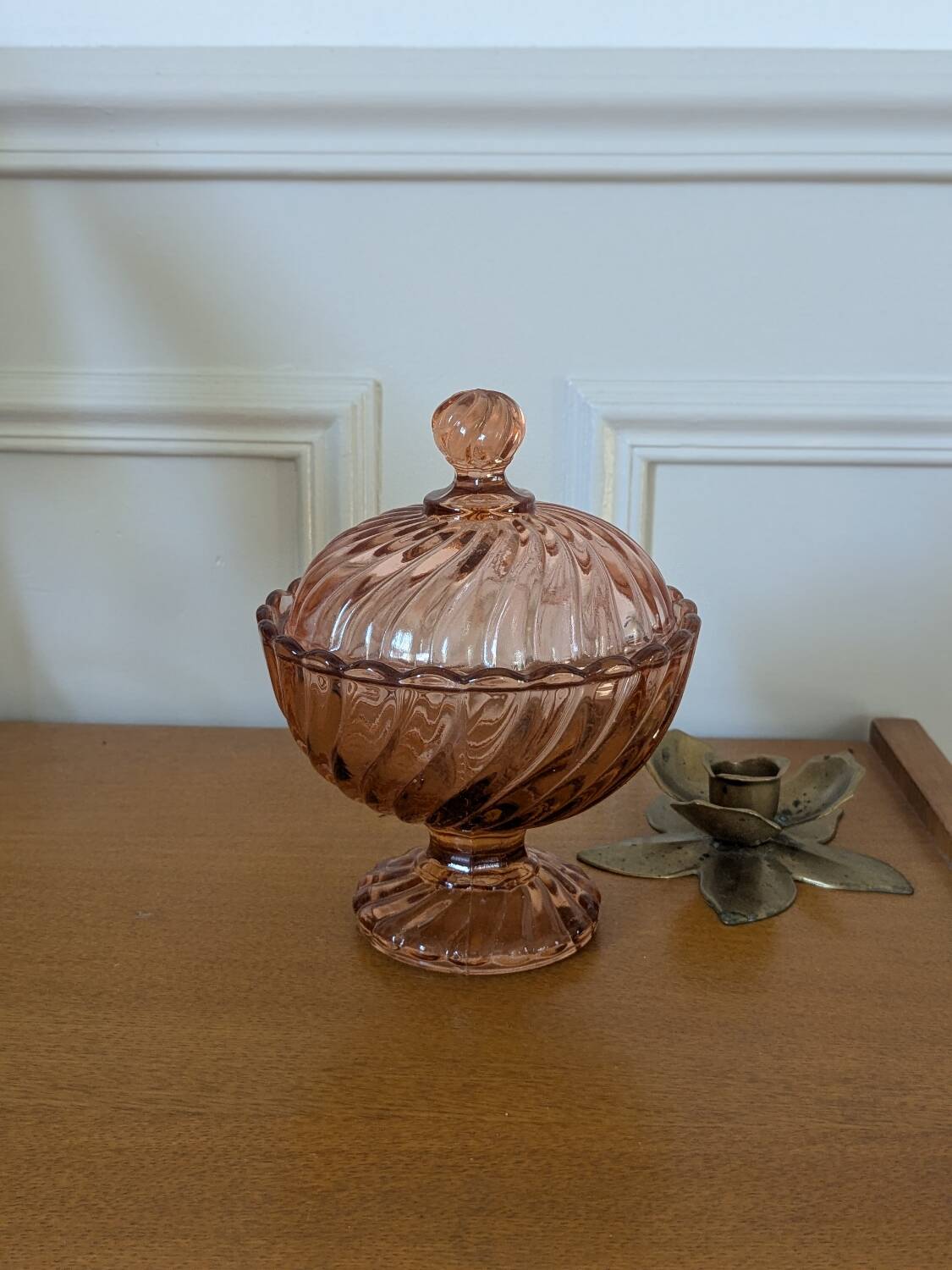 Vintage bonbonnière