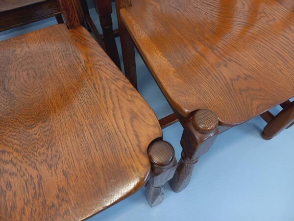 Suite de 6 chaises brutalistes vintage en bois de chêne des années 60