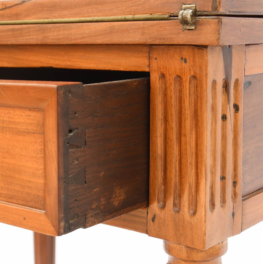 Bureau bonheur du jour