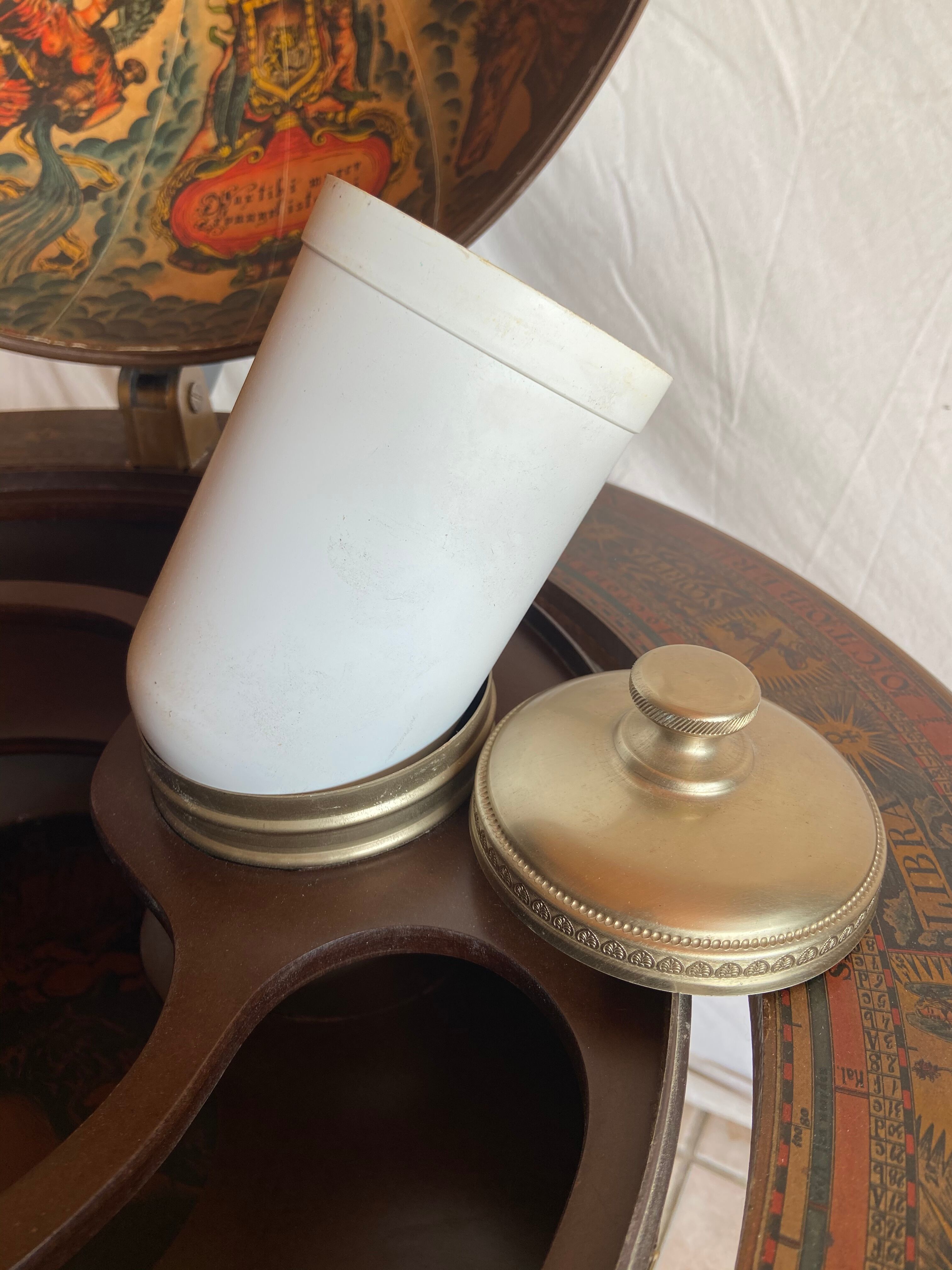 Vintage bar world map Italy 1970