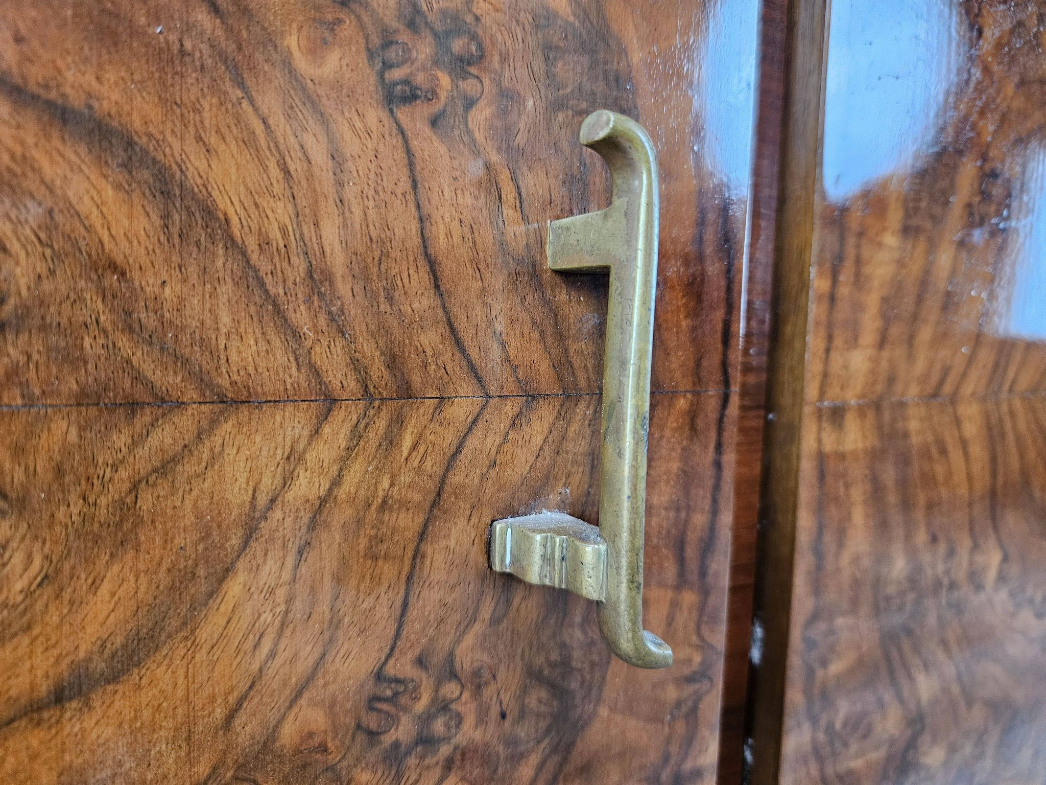 French Art Decò sideboard in walnut, 1940