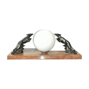 Lampe art déco marbre globe opaline et lévriers en régule, 1930