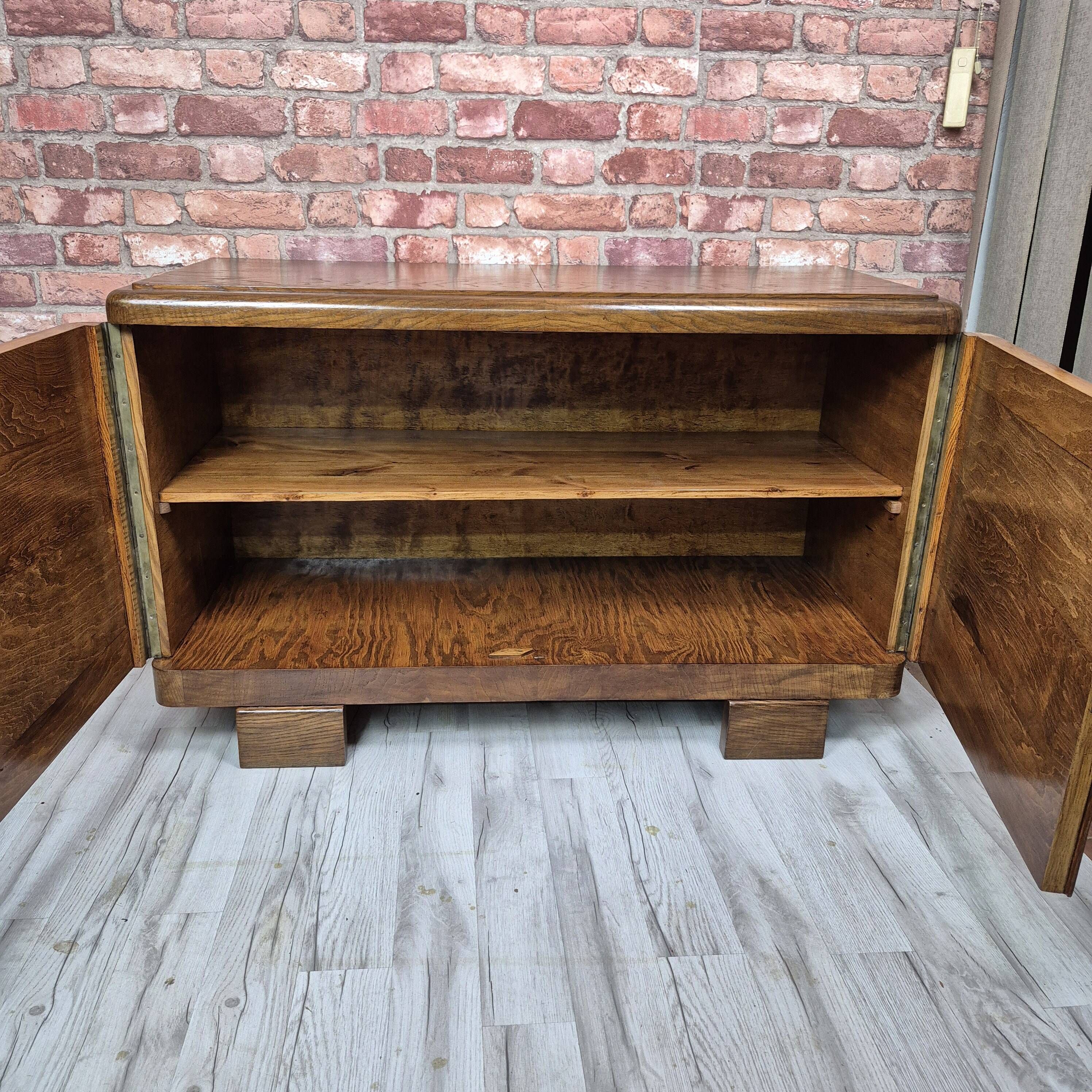 Commode basse en chêne Art Déco restaurée, console TV des années 1940.