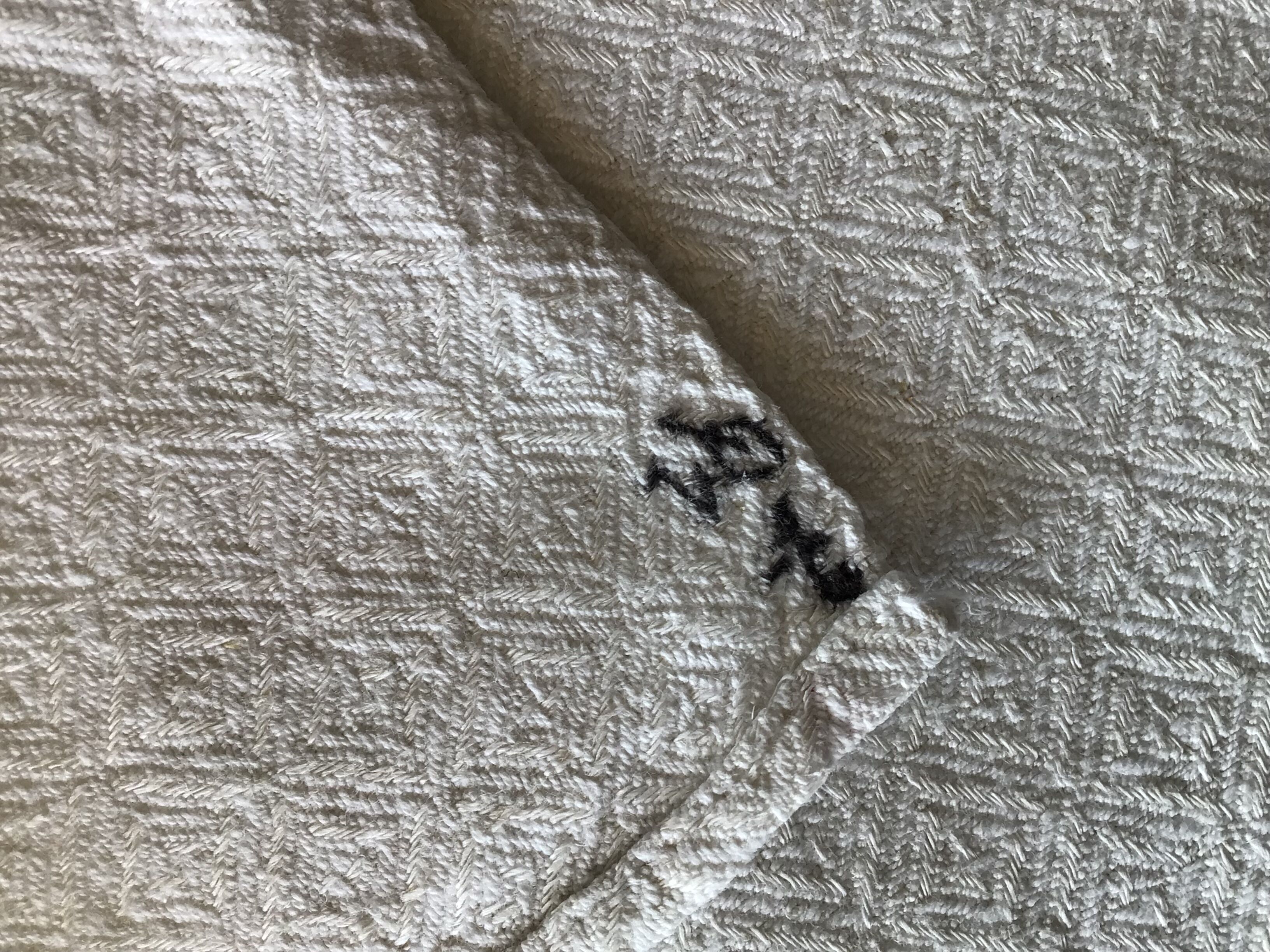 Square tablecloth Basque fabric green red yellow