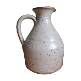 Vallauris pitcher in vintage sandstone