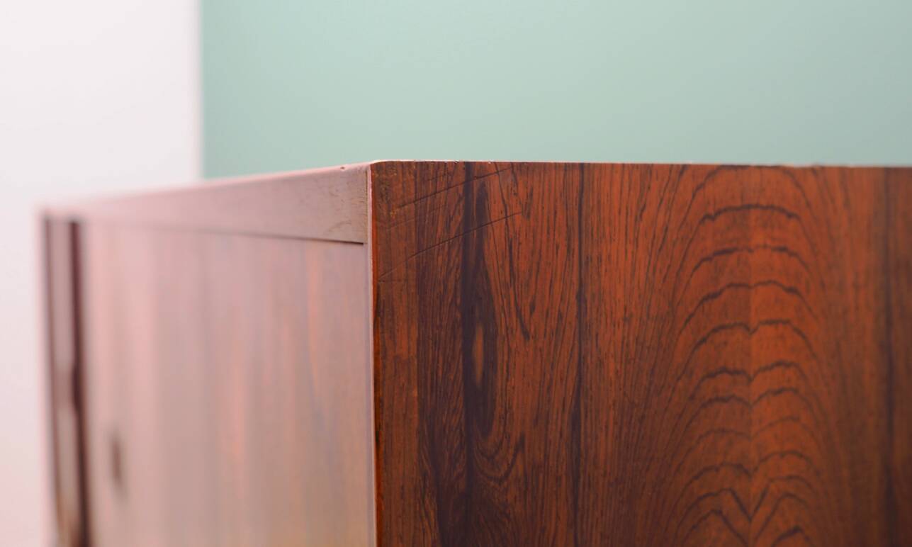 Buffet haut en palissandre, design danois, années 1970, production : Danemark