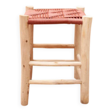 Tabourets tressés rouge