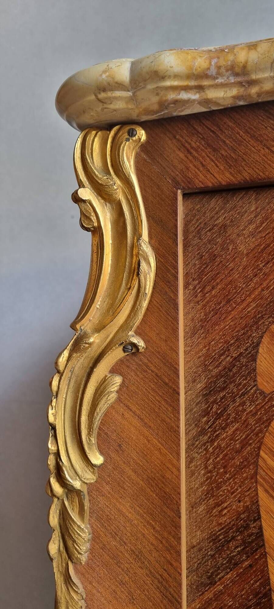 Louis XV style linen cabinet with marquetry and bronze, late 19th century.