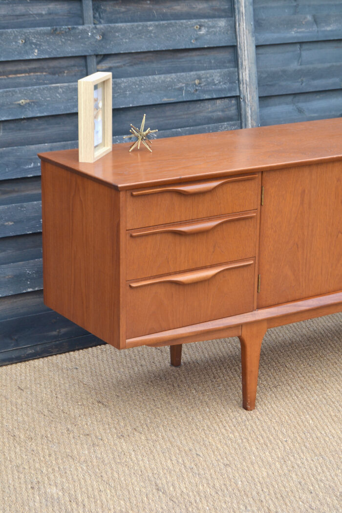 Enfilade by Jentique, "wave" handles * 183 cm