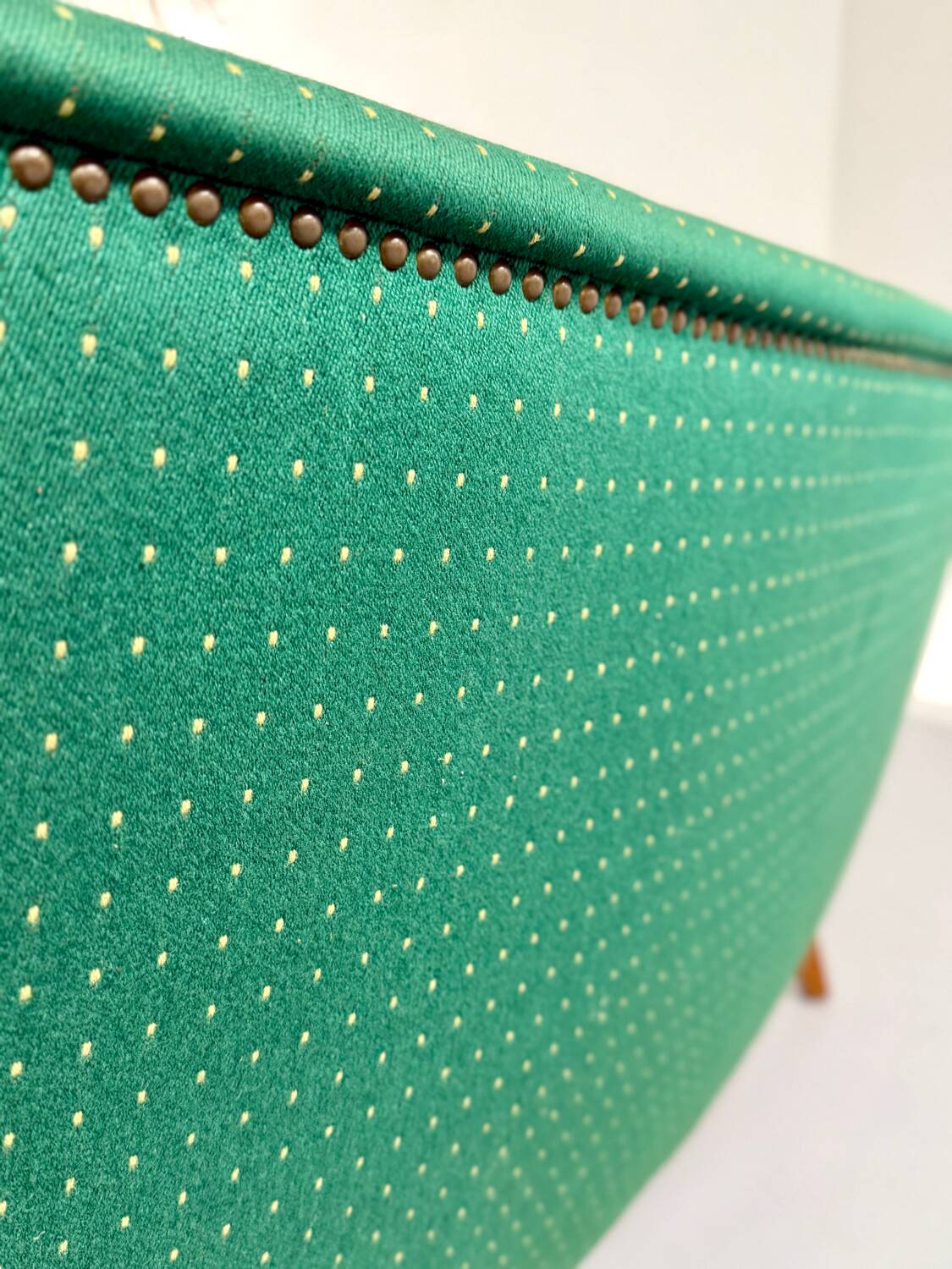 Ancien canapé haricot cocktail vert vintage design des années 50