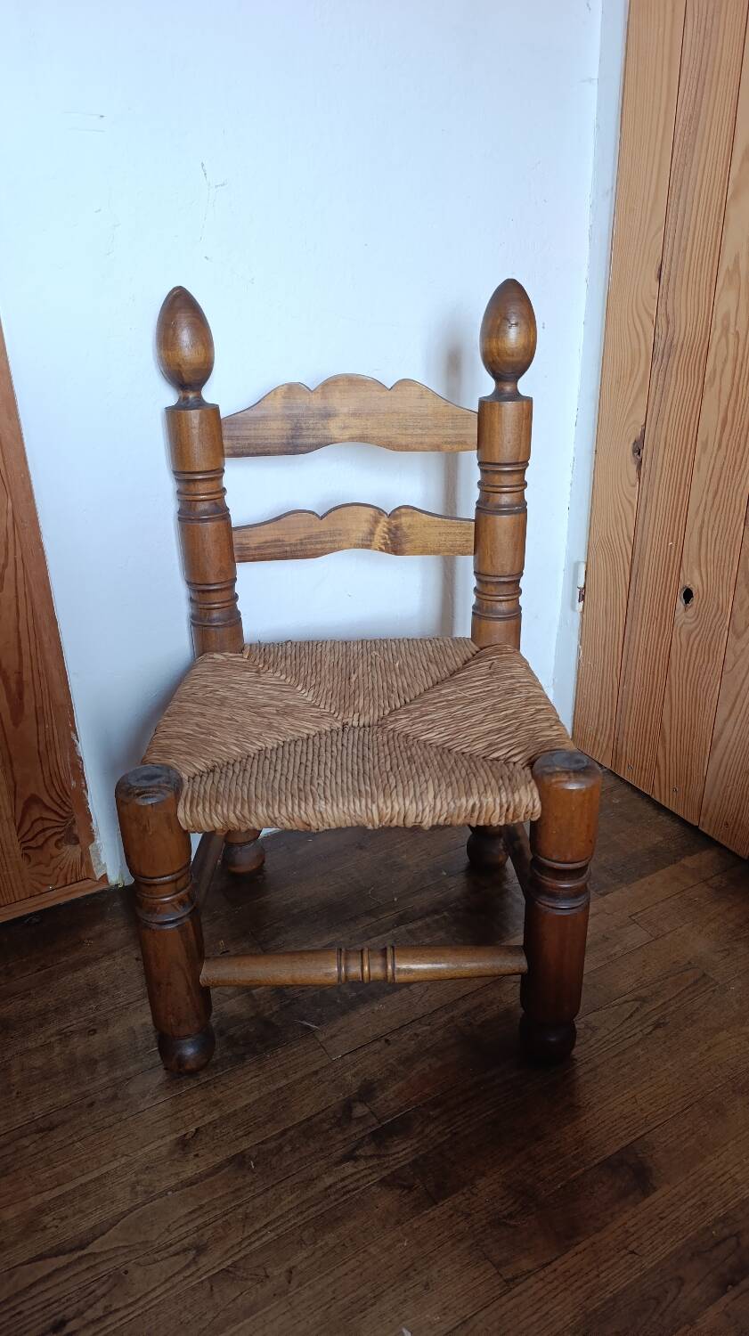Pair of low bobbin turned wood chairs