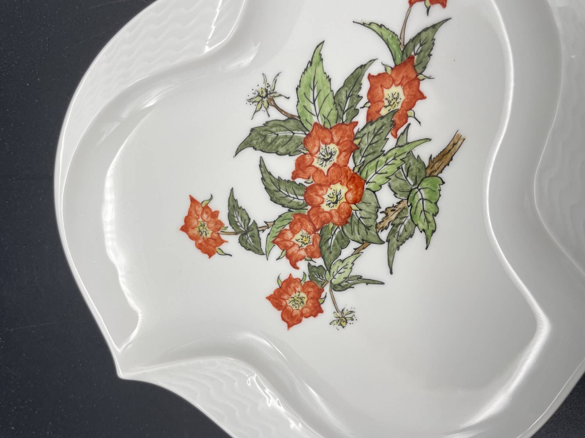 Meissen porcelain bowl Wellenspiel Relief – Sabine Wachs