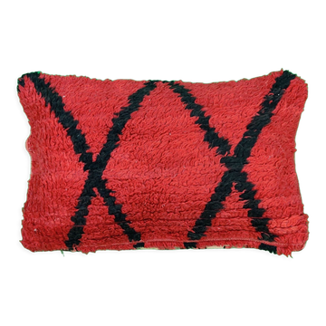 Beni Ouarain Berber cushion in red and black