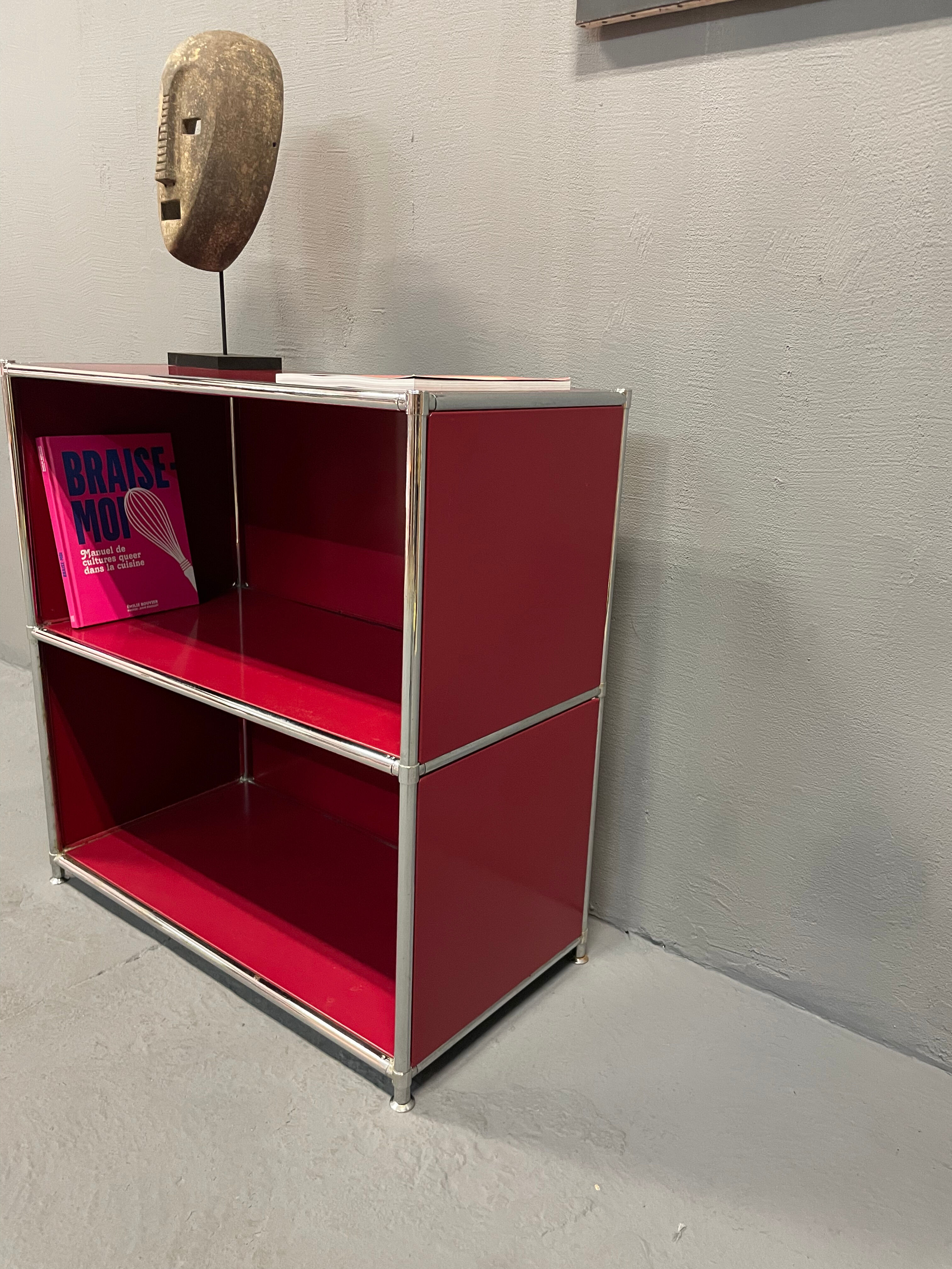 Red USM Haller Library