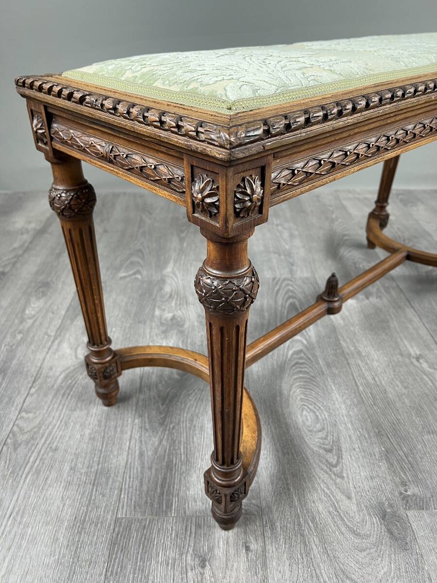 Louis XVI style carved wooden bench, 19th century