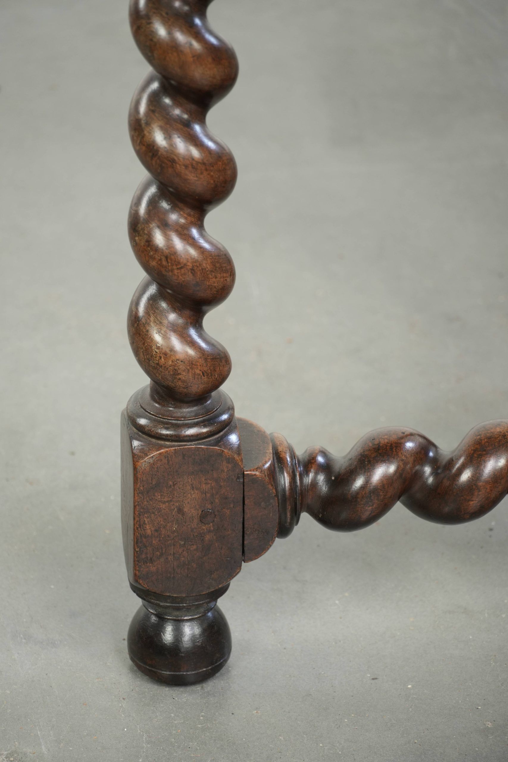 Antique English walnut side/center table with turned legs from around 1680