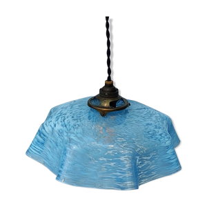 Suspension en verre bleu