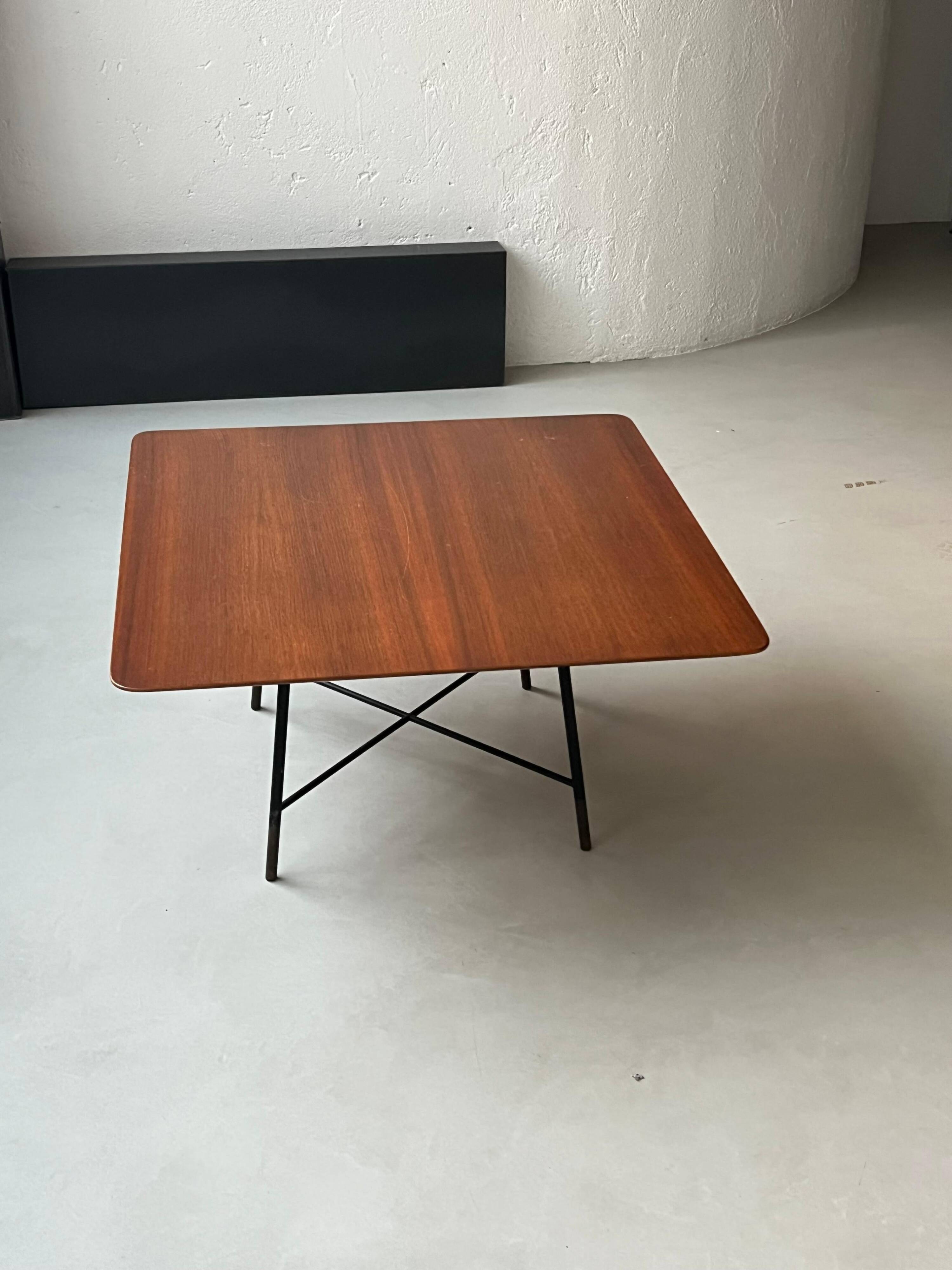 Table basse en bois et métal/laiton par Ico Parisi pour Cassina 1957