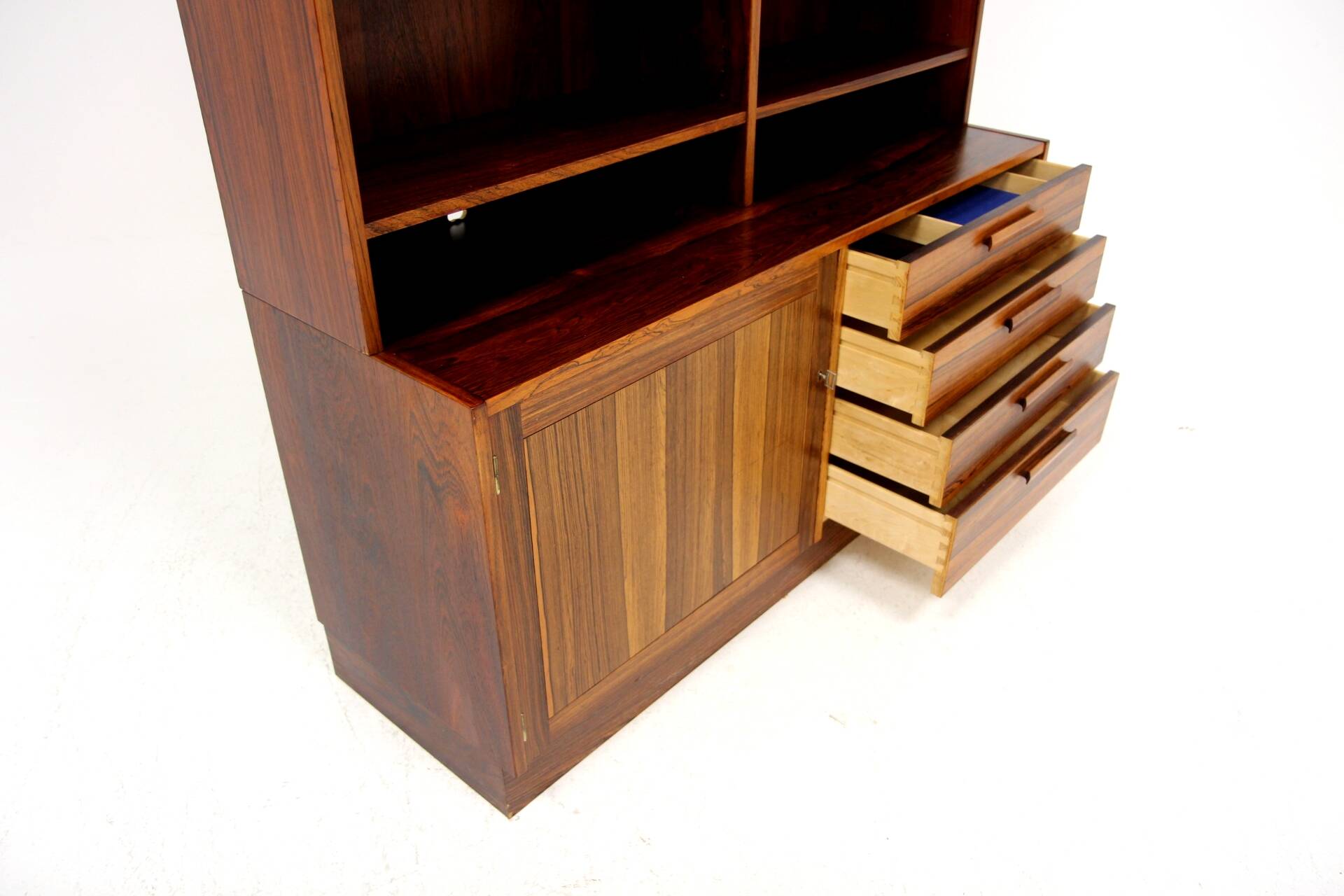 “Domi Monté” bookcase in rosewood, Nils Jonssons, Sweden, 1960