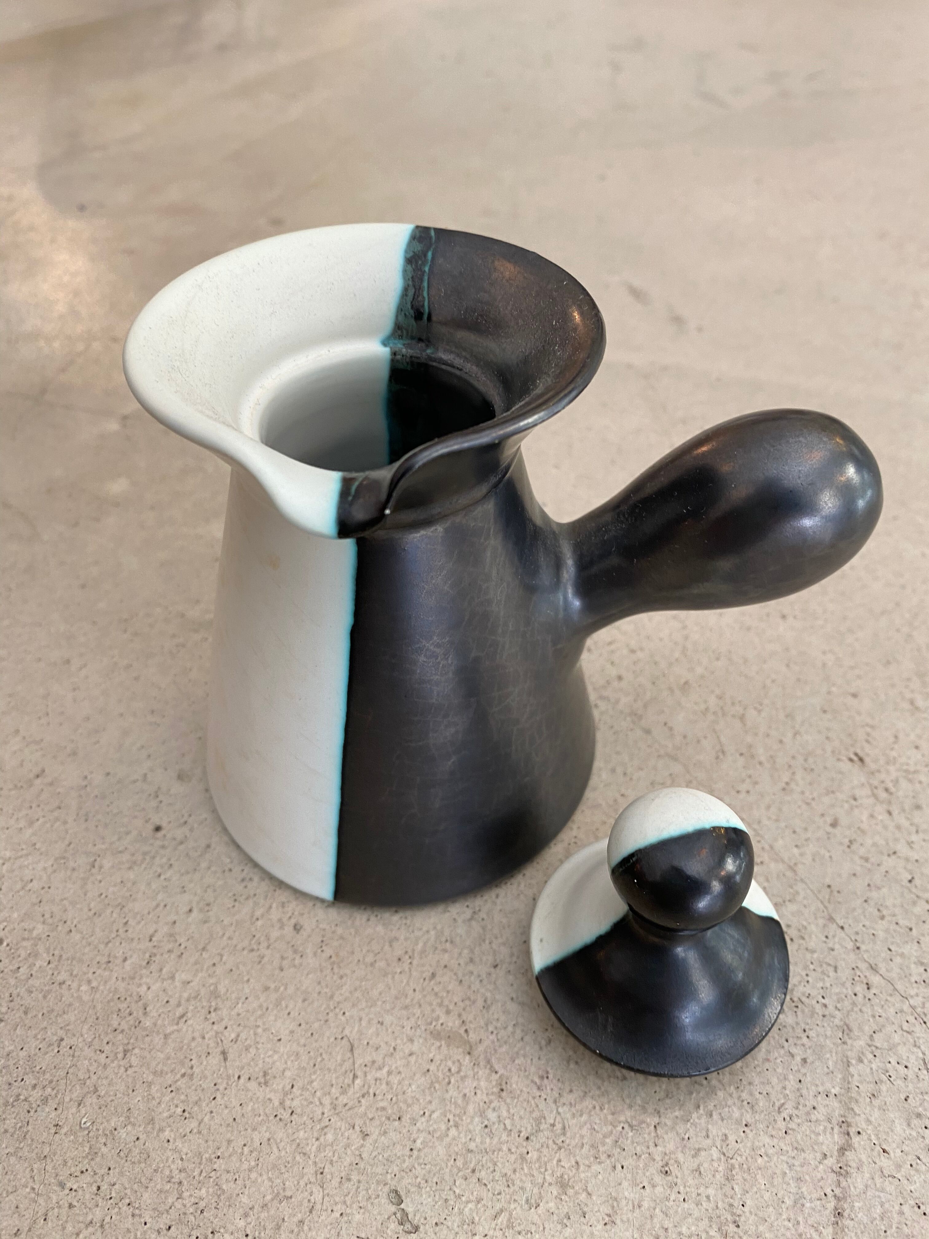 Teapot and milk pot