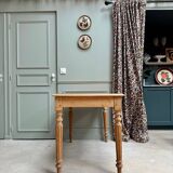 Desk with turned oak legs