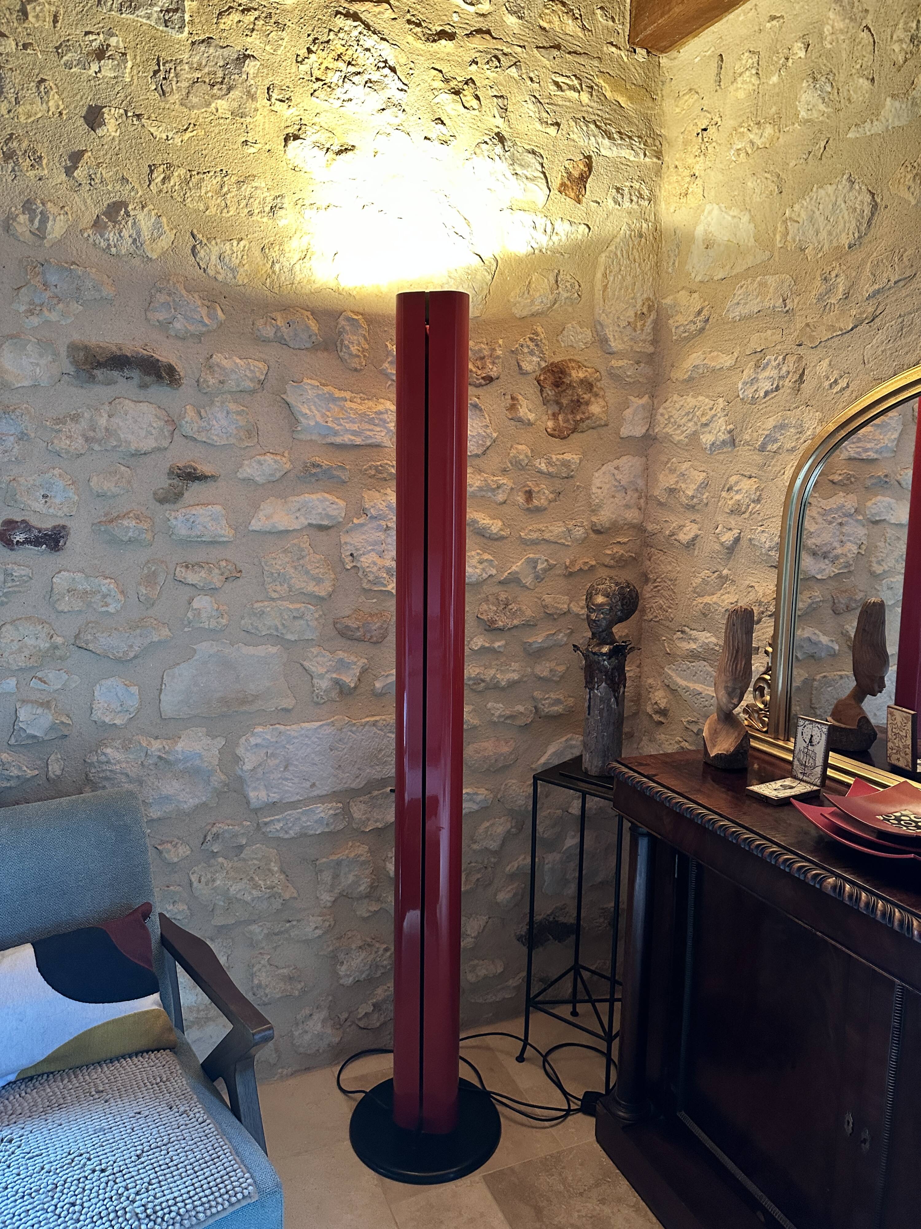Rare Artemide "Megaron" red floor lamp - design by Gianfranco Frattini 1979
