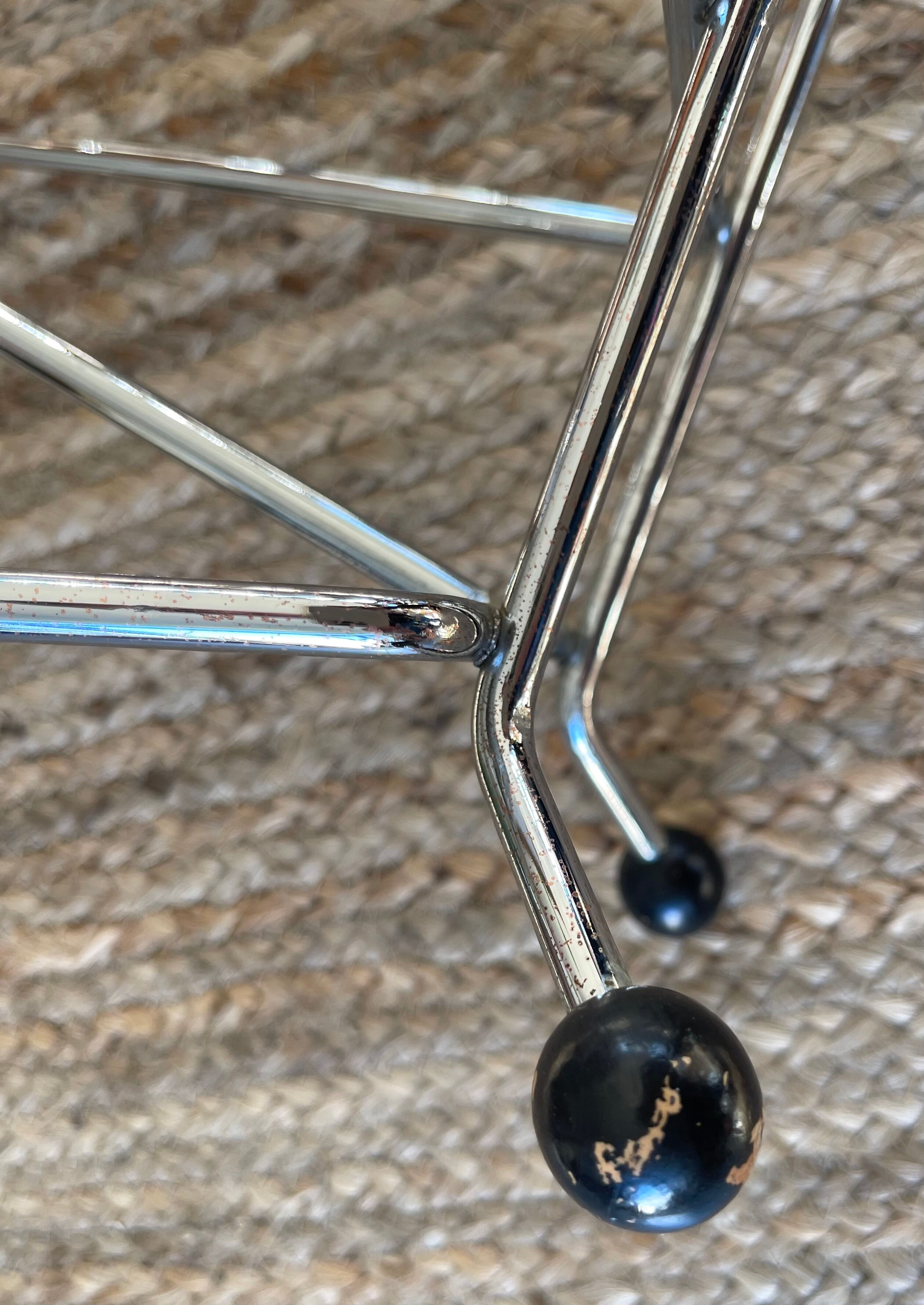 Sputnik magazine holder 1970