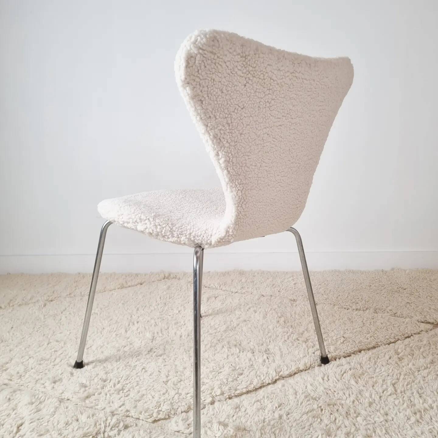 Chaise "Série 7" par Arne Jacobsen pour Fritz Hansen
