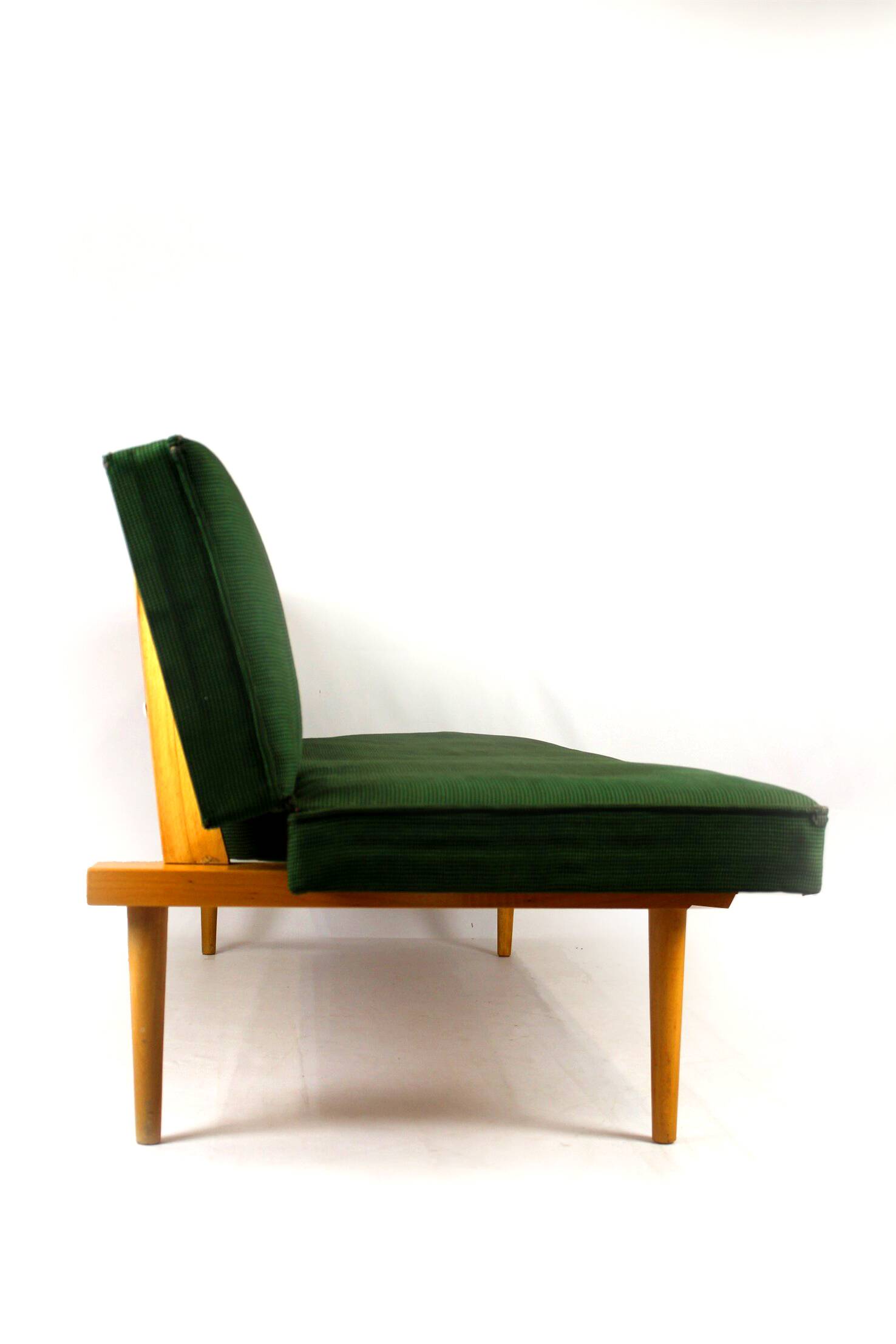 Sofa by Miroslav Navratil for Drevopodnik Brno, 1960s