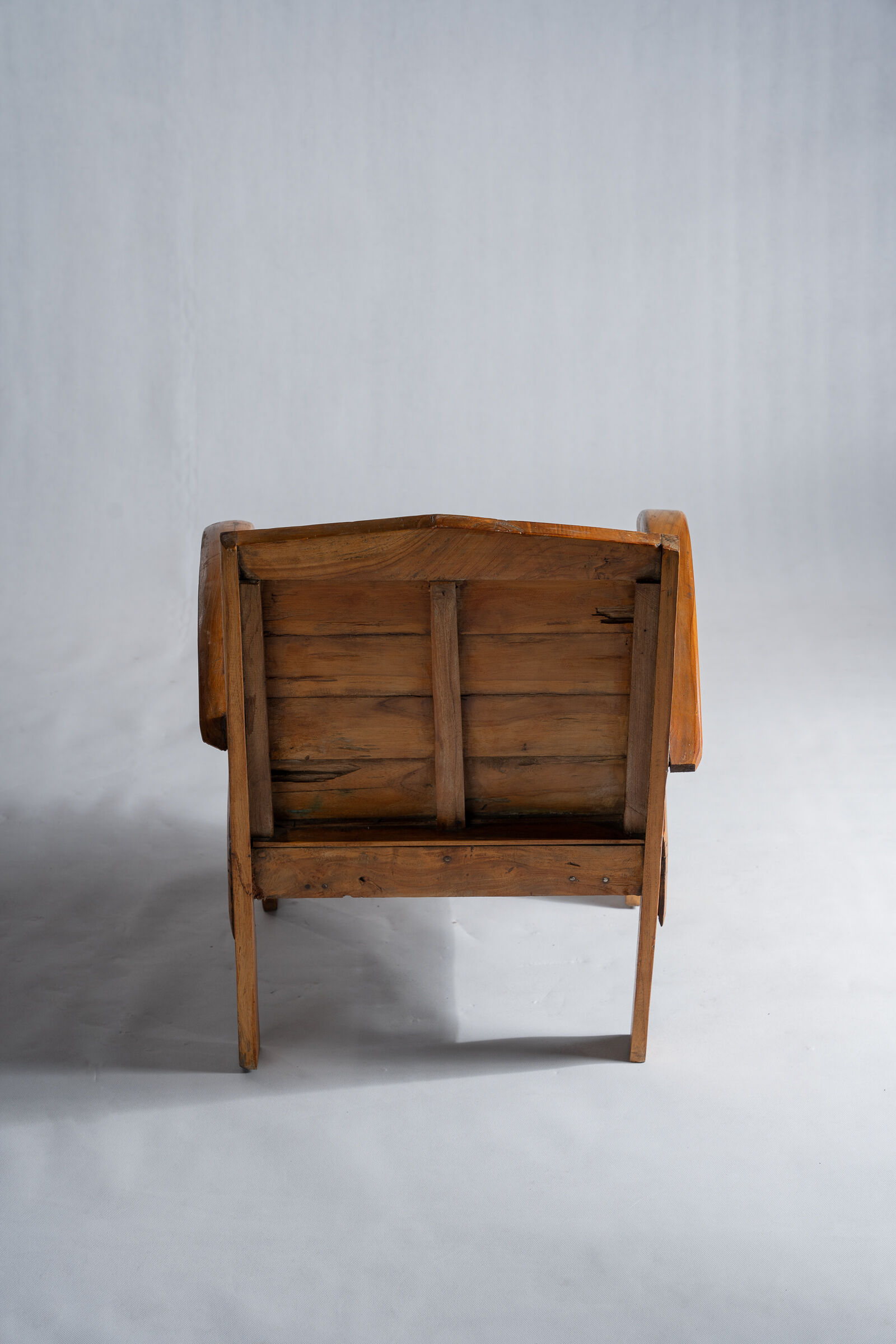 Fauteuil asiatique en lattes de bois upcyclé